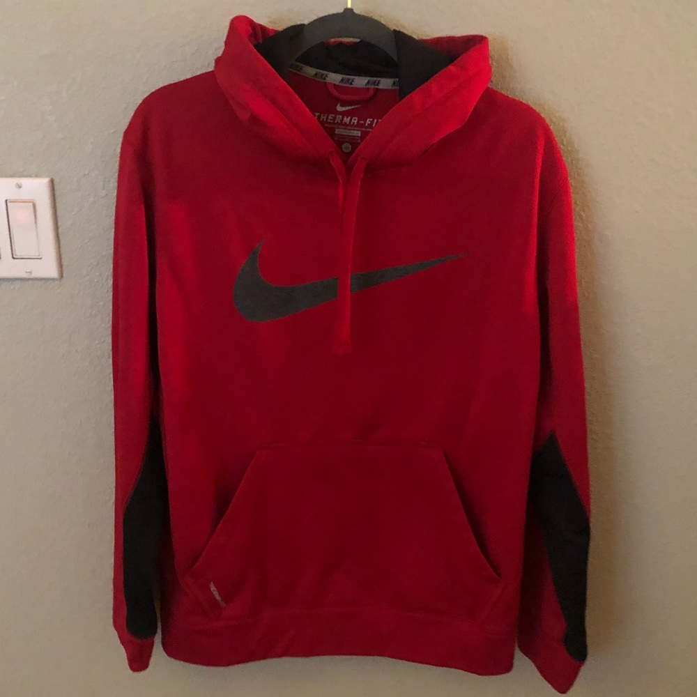 Men’s Nike sweatshirt